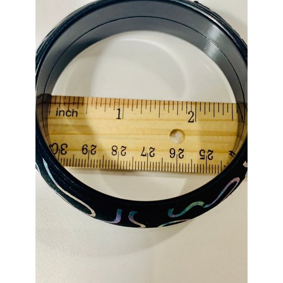 Iridescent Scribbled Bangle Bracelet - Picture 5 of 5